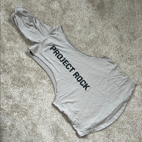 UA Tan Sleeveless Hoodie - Picture 5 of 5